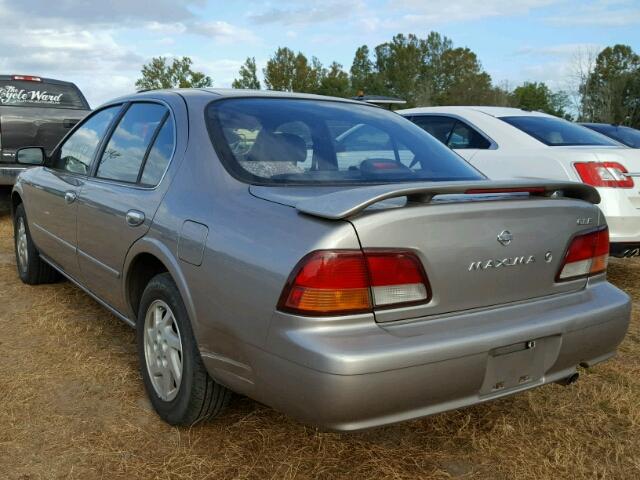 JN1CA21D8XT214575 - 1999 NISSAN MAXIMA GLE BEIGE photo 3