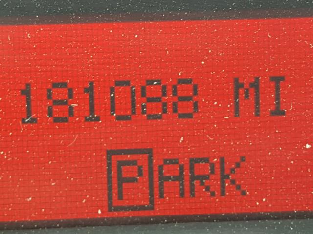 2G2WP552671196235 - 2007 PONTIAC GRAND PRIX SILVER photo 8