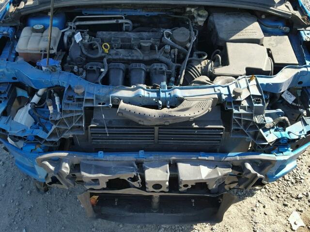 1FAHP3F22CL390357 - 2012 FORD FOCUS SE BLUE photo 7