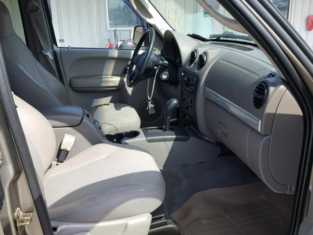 1J4GL38K12W366492 - 2002 JEEP LIBERTY RE GOLD photo 5