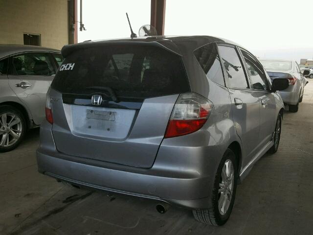 JHMGE88419S013782 - 2009 HONDA FIT SPORT GRAY photo 4