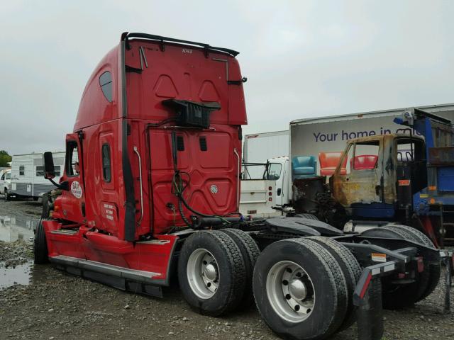 1FUGGLDR0CLBK8287 - 2012 FREIGHTLINER CASCADIA 1 RED photo 3