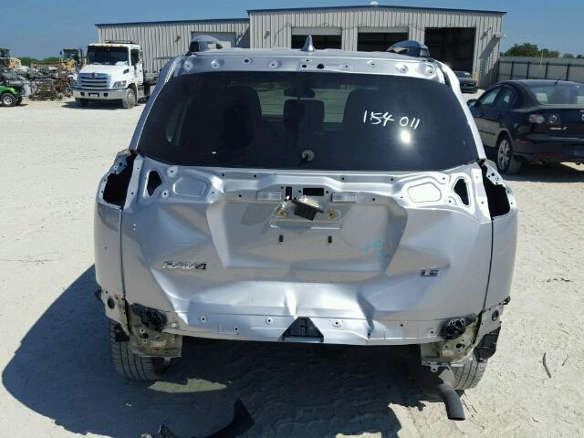 2T3ZFREV9HW362222 - 2017 TOYOTA RAV4 LE SILVER photo 9