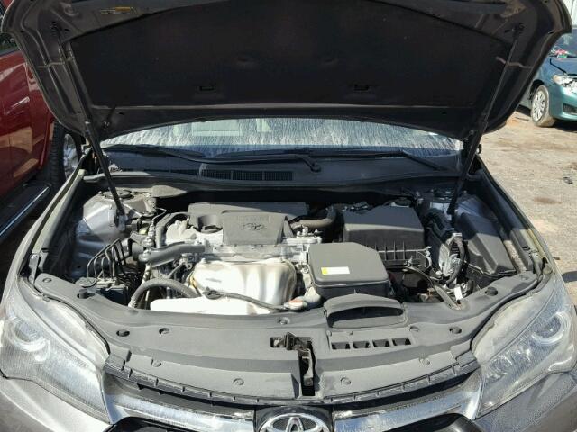 4T1BF1FK9GU212349 - 2016 TOYOTA CAMRY GRAY photo 7