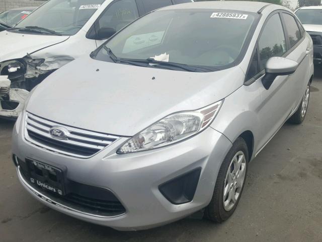 3FADP4BJ3CM207810 - 2012 FORD FIESTA SE SILVER photo 2