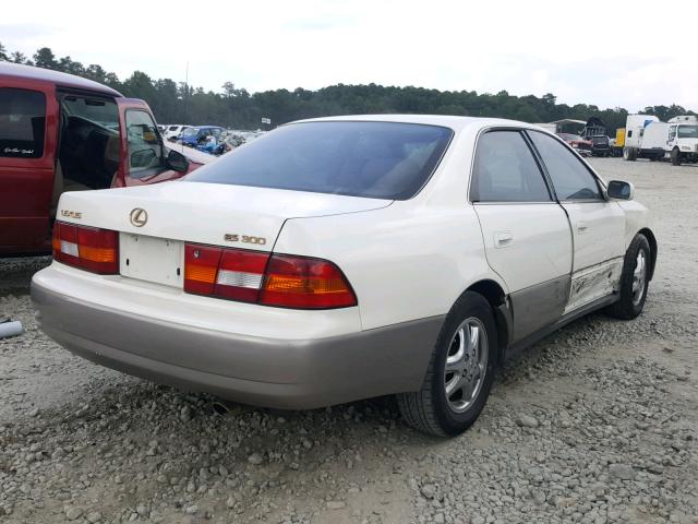 JT8BF28G3X0161391 - 1999 LEXUS ES 300 WHITE photo 4