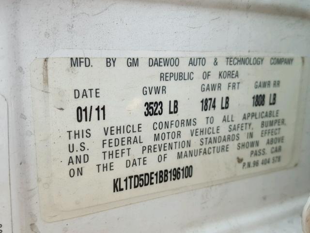 KL1TD5DE1BB196100 - 2011 CHEVROLET AVEO LS WHITE photo 10