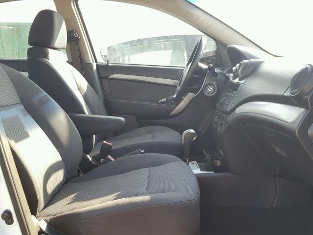 KL1TD5DE1BB196100 - 2011 CHEVROLET AVEO LS WHITE photo 5