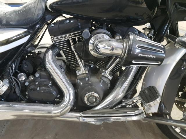 1HD1TC815CB956642 - 2012 HARLEY-DAVIDSON FLTRXSE CV WHITE photo 7