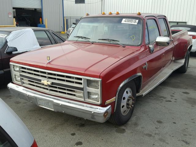 1GCHR33N6JJ142253 - 1988 CHEVROLET R30 RED photo 2