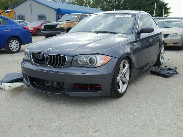 WBAUC73558VF25661 - 2008 BMW 135 I GRAY photo 2