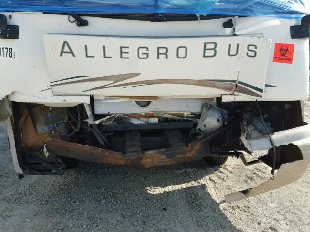 4UZ6VLCA1VC778035 - 1997 FREIGHTLINER CHASSIS V WHITE photo 7