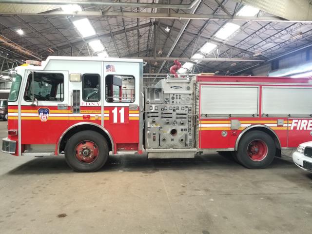 4S7AT33981C037464 - 2001 SPARTAN MOTORS FIRETRUCK RED photo 7