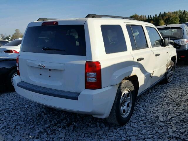 1J8FT28018D647652 - 2008 JEEP PATRIOT SP WHITE photo 4