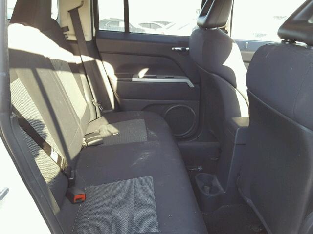 1J8FT28018D647652 - 2008 JEEP PATRIOT SP WHITE photo 6