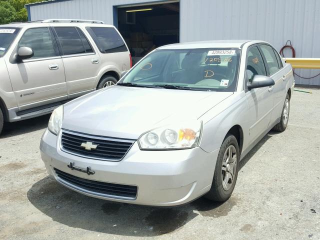 1G1ZS58F68F120586 - 2008 CHEVROLET MALIBU LS Gümüş foto 2