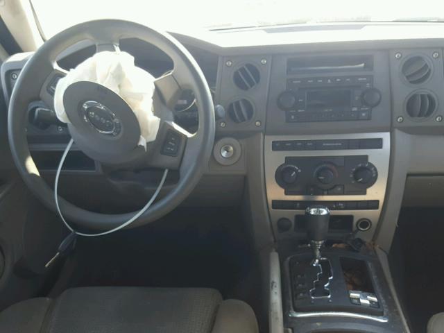 1J8HG48K56C129511 - 2006 JEEP COMMANDER GRAY photo 9