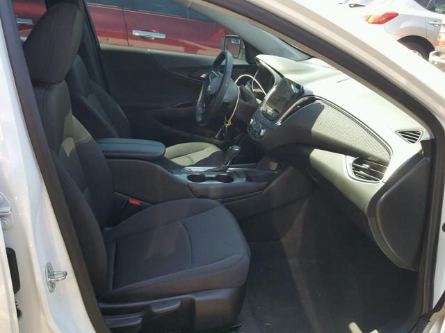 1G1ZJ5SU7GF327237 - 2016 CHEVROLET MALIBU HYB WHITE photo 5