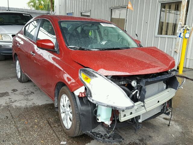 3N1CN7AP0HL826061 - 2017 NISSAN VERSA S RED photo 1