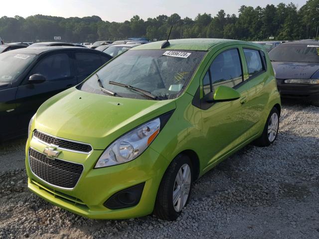 KL8CD6S90FC795289 - 2015 CHEVROLET SPARK 1LT GREEN photo 2