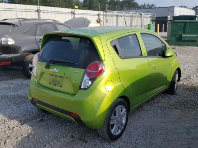 KL8CD6S90FC795289 - 2015 CHEVROLET SPARK 1LT GREEN photo 4