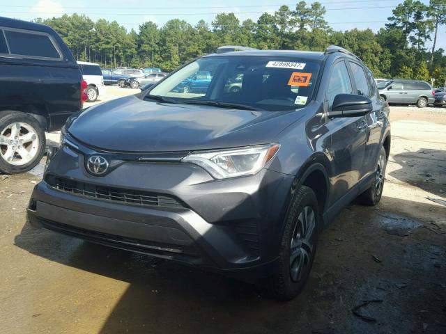 2T3ZFREV7HW342048 - 2017 TOYOTA RAV4 LE Սև լուսանկար 2
