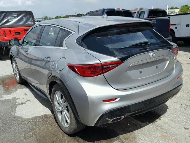 SJKCH5CP6HA039805 - 2017 INFINITI QX30 BASE SILVER photo 3