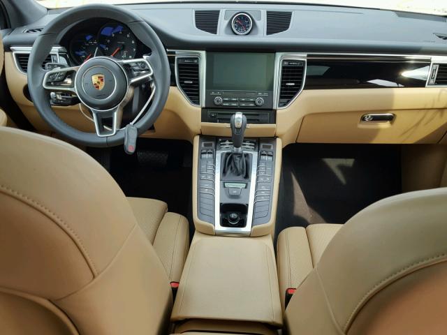 WP1AA2A52JLB10537 - 2018 PORSCHE MACAN GRAY photo 9