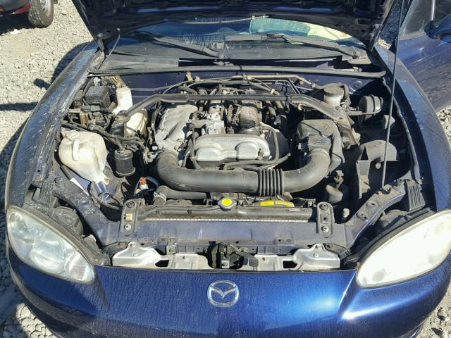 JM1NB353440402565 - 2004 MAZDA MX-5 MIATA BLUE photo 7