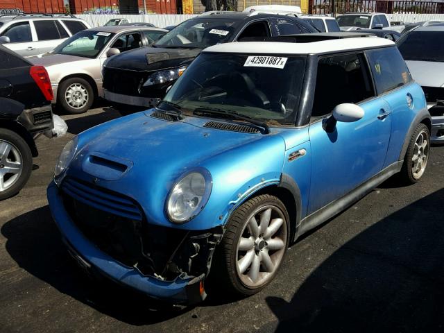 WMWRE33432TD54850 - 2002 MINI COOPER S BLUE photo 2