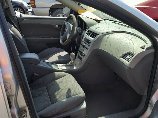 1G1ZA5EK3A4139862 - 2010 CHEVROLET MALIBU LS ვერცხლისფერი ფოტო 5