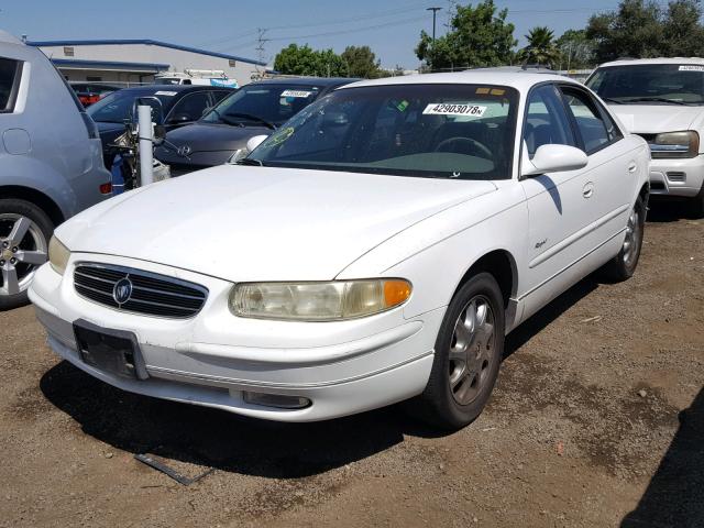 2G4WB52K7Y1200160 - 2000 BUICK REGAL LS WHITE photo 2