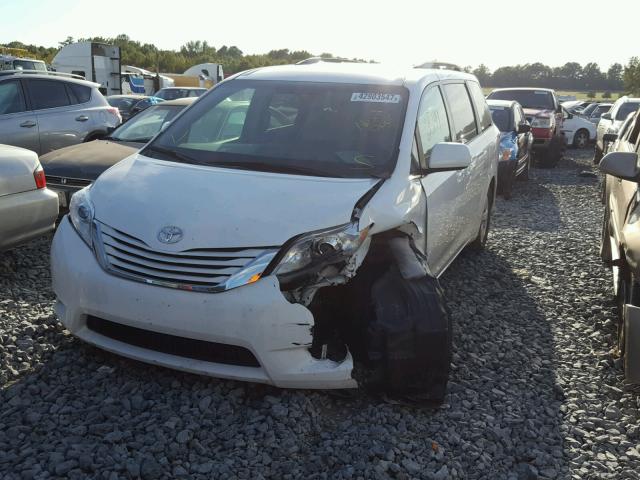 5TDKK3DCXFS597026 - 2015 TOYOTA SIENNA LE WHITE photo 2