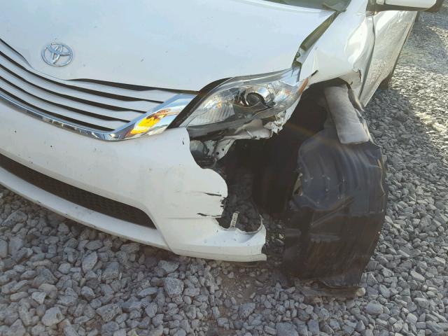 5TDKK3DCXFS597026 - 2015 TOYOTA SIENNA LE WHITE photo 9