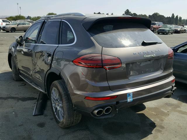 WP1AE2A21GLA59907 - 2016 PORSCHE CAYENNE SE BROWN photo 3