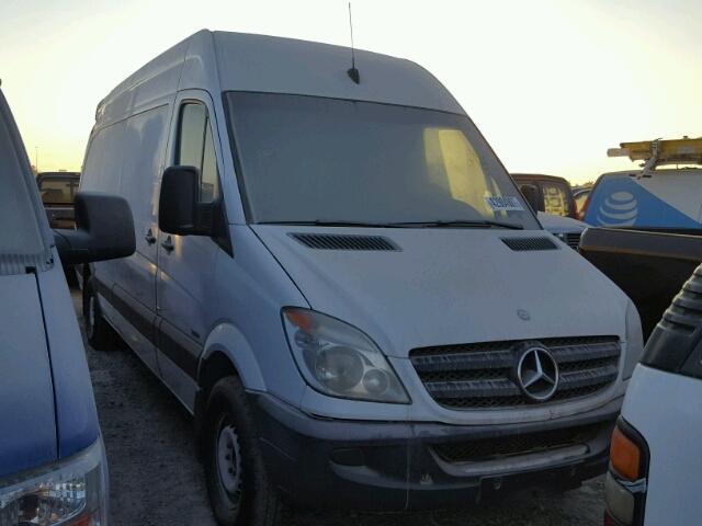 WD3PE8CB4B5588612 - 2011 MERCEDES-BENZ SPRINTER WHITE photo 1