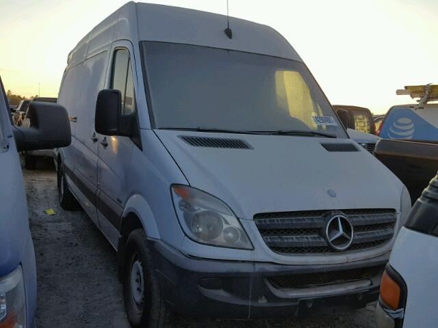 WD3PE8CB4B5588612 - 2011 MERCEDES-BENZ SPRINTER WHITE photo 9