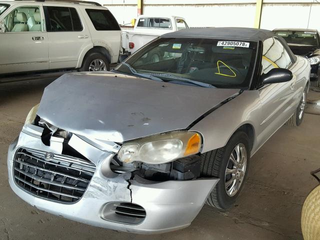 1C3EL45R75N635677 - 2005 CHRYSLER SEBRING SILVER photo 2