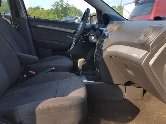 KL1TD5DE8BB242618 - 2011 CHEVROLET AVEO LS SILVER photo 5