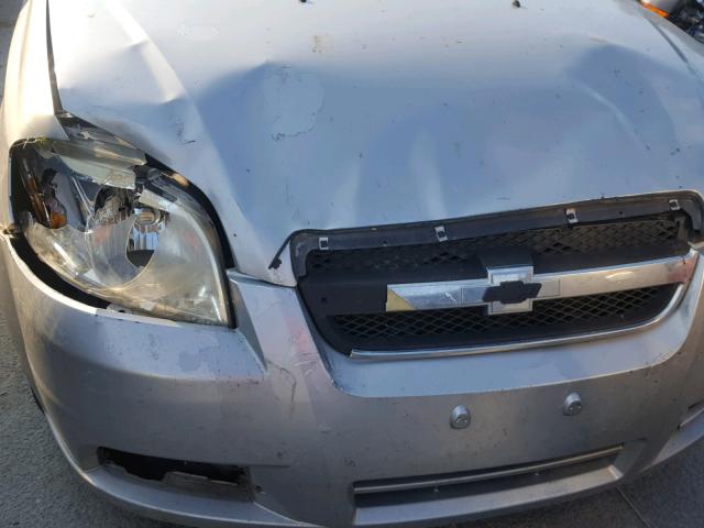KL1TD5DE8BB242618 - 2011 CHEVROLET AVEO LS SILVER photo 9