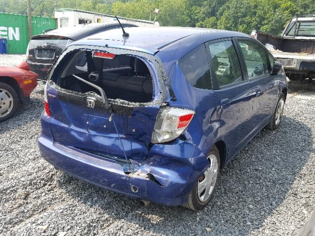 JHMGE8H21AC000222 - 2010 HONDA FIT BLUE photo 4