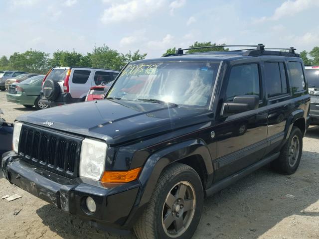 1J8HG48NX6C188578 - 2006 JEEP COMMANDER BLACK photo 2