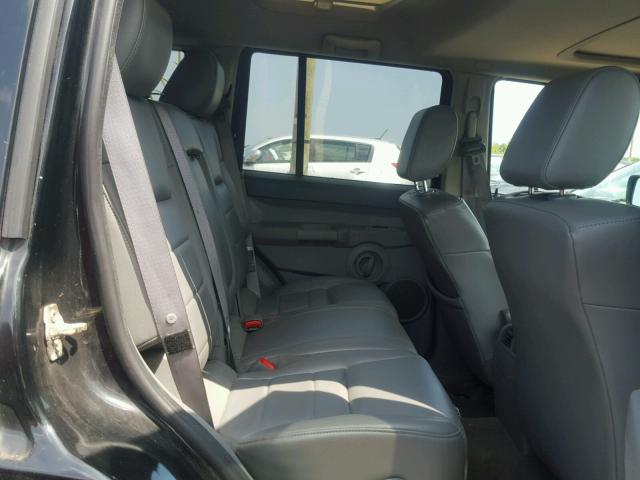 1J8HG48NX6C188578 - 2006 JEEP COMMANDER BLACK photo 6