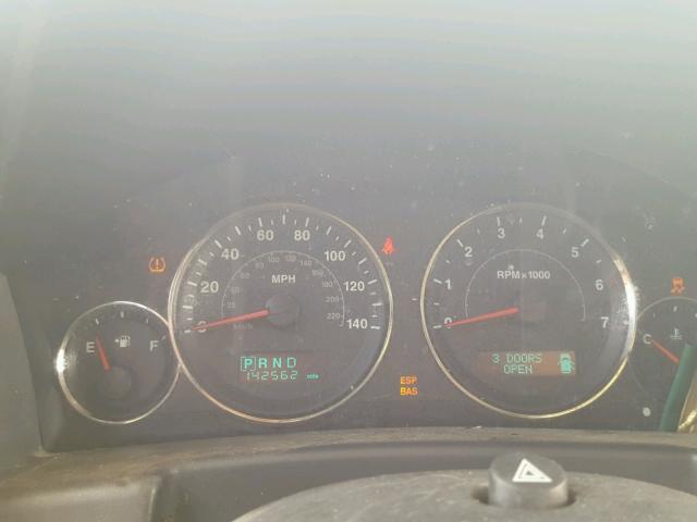 1J8HG48NX6C188578 - 2006 JEEP COMMANDER BLACK photo 8