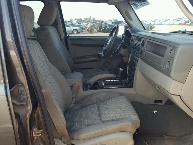 1J8HG48K06C233968 - 2006 JEEP COMMANDER 棕色 照片 5