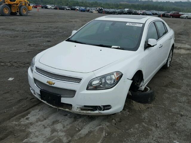 1G1ZG5E7XCF336318 - 2012 CHEVROLET MALIBU LTZ WHITE photo 2