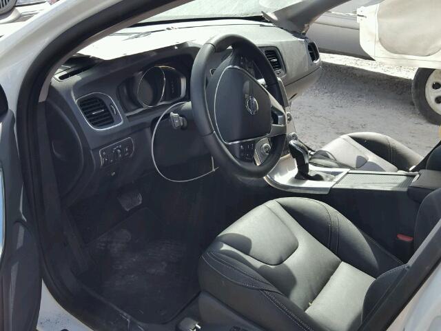 YV126MFL8H2424830 - 2017 VOLVO S60 白色 照片 9