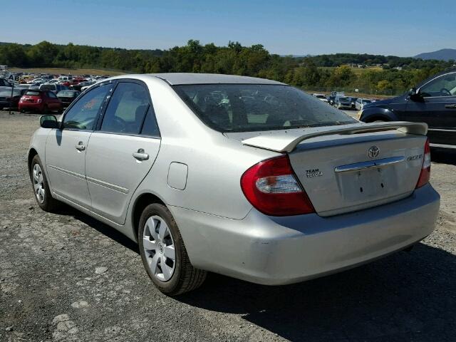 4T1BE30K13U688421 - 2003 TOYOTA CAMRY LE 银色 照片 3