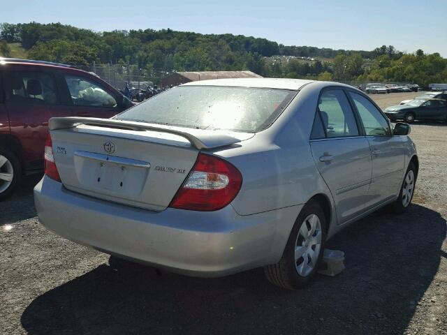4T1BE30K13U688421 - 2003 TOYOTA CAMRY LE SILVER photo 4