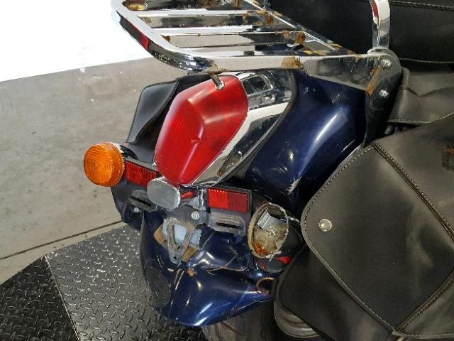 JH2RC44F62M011883 - 2002 HONDA VT750 CDD BLUE photo 11